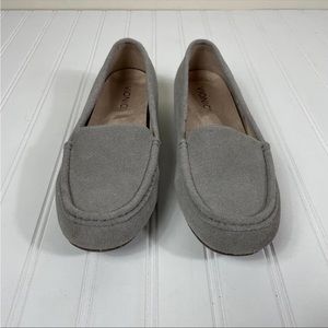 Vionic Debbie Gray Moccasin size 9.5 Wide